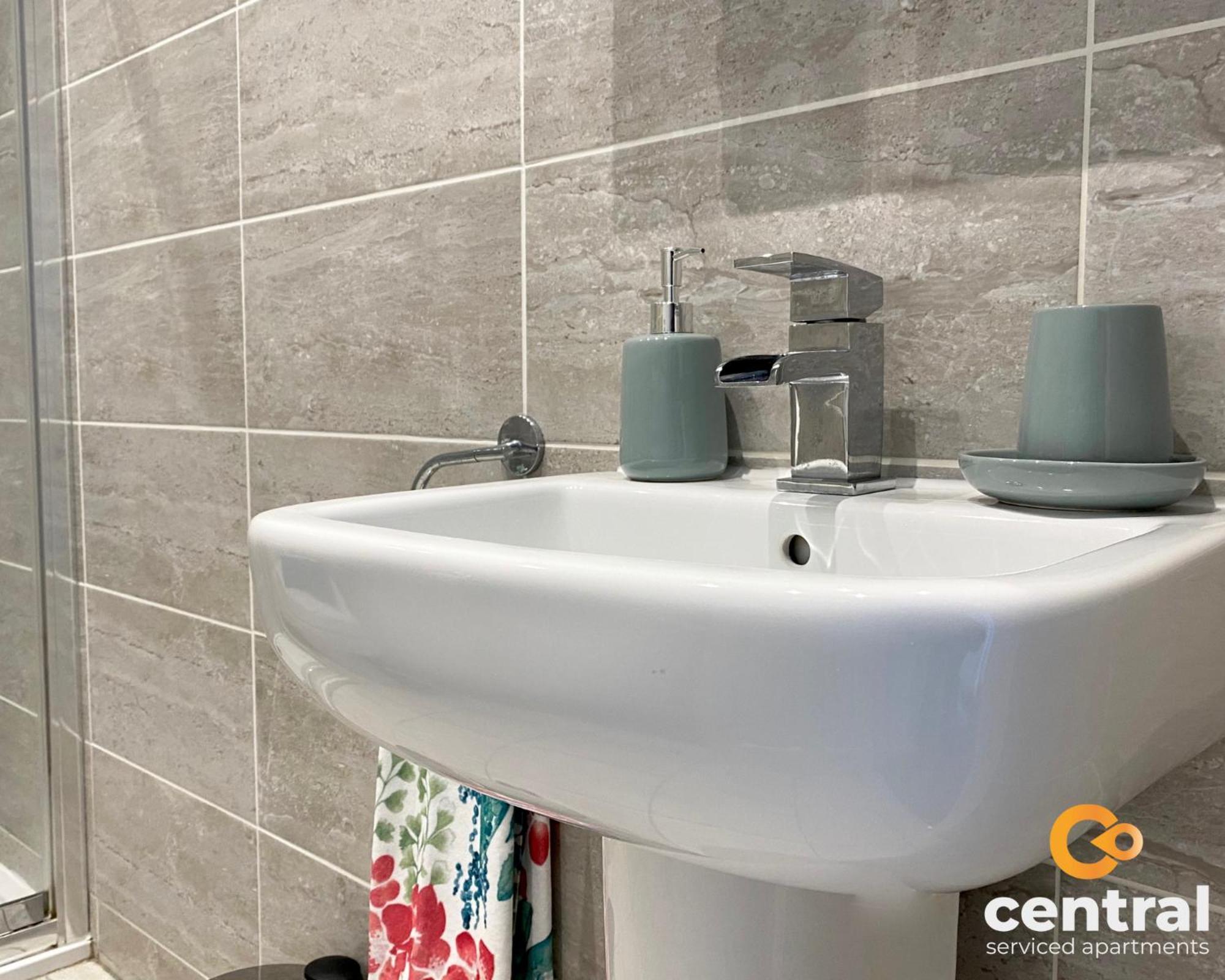 Central Serviced Apartments - Cosy 1 Bedroom - Walk Away From City Quay V&A - Walk To Bus And Train Station - Easy Access To City Centre - Fast Wi-Fi - Fully Equipped - Weekly & Monthly Stay Offers Dundee Exteriér fotografie